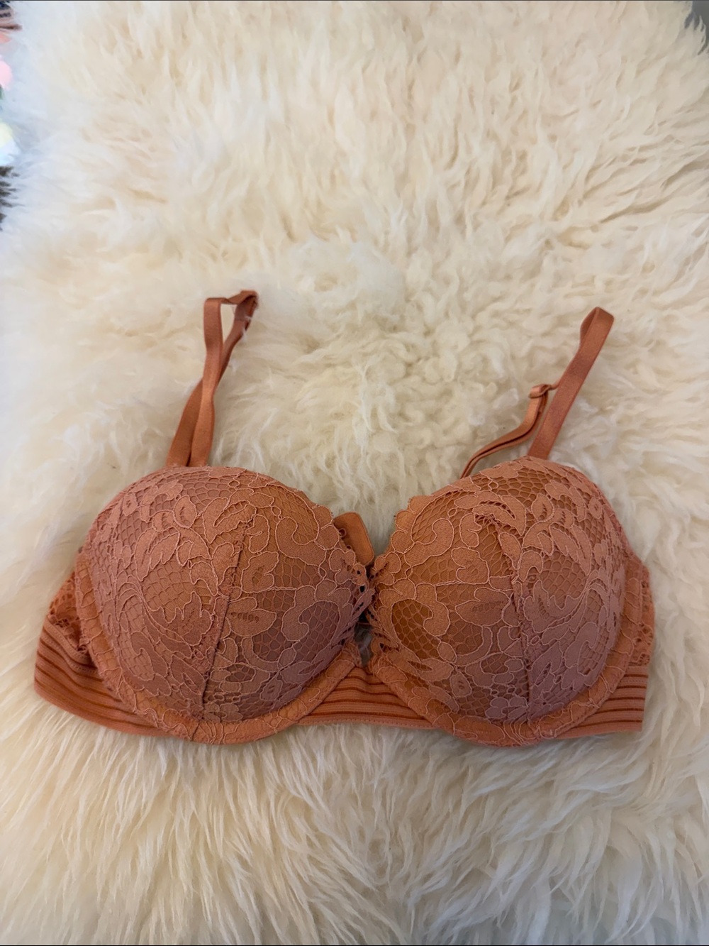NWOT Victoria's Secret Lace Push-Up Bra in Dusty Rose
